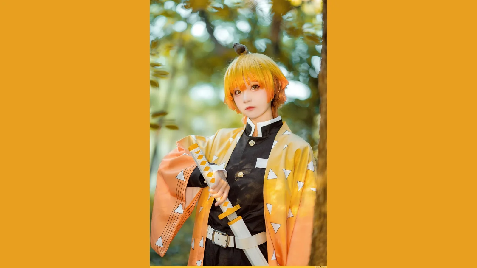 Zenitsu Agatsuma cosplay build from Demon Slayer: Kimetsu no Yaiba