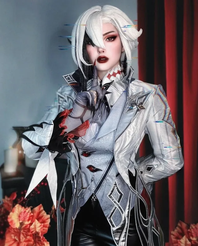 Arlecchino Genshin Impact cosplay full costume reference