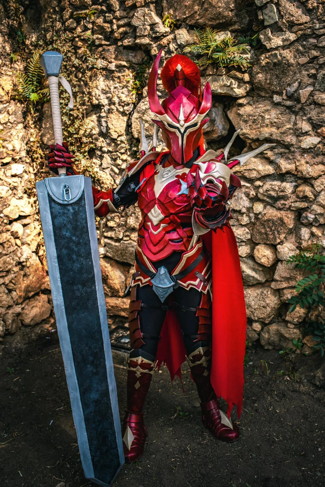 Igris Solo Leveling cosplay full armor reference
