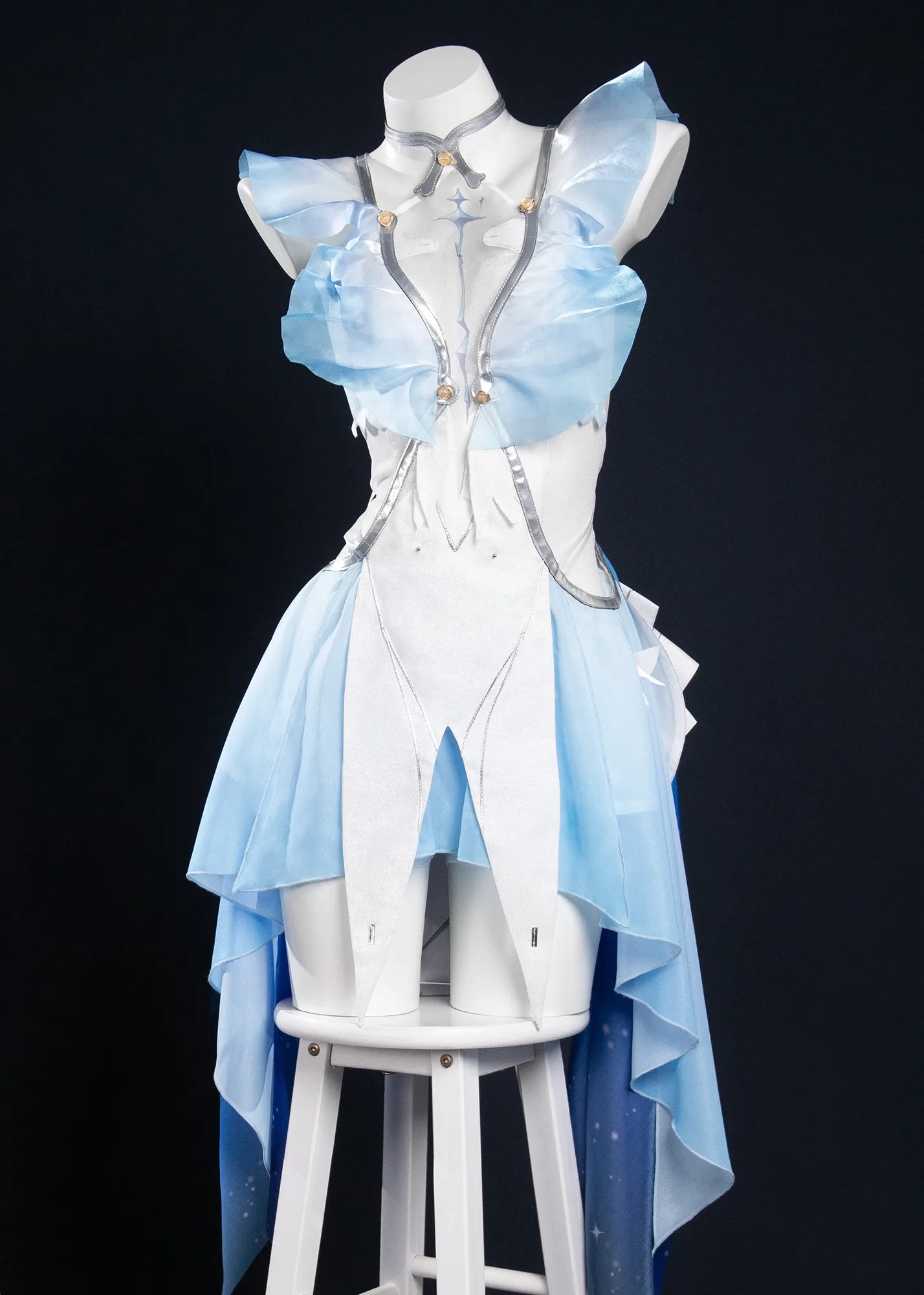 Shorekeeper Wuthering Waves cosplay reference