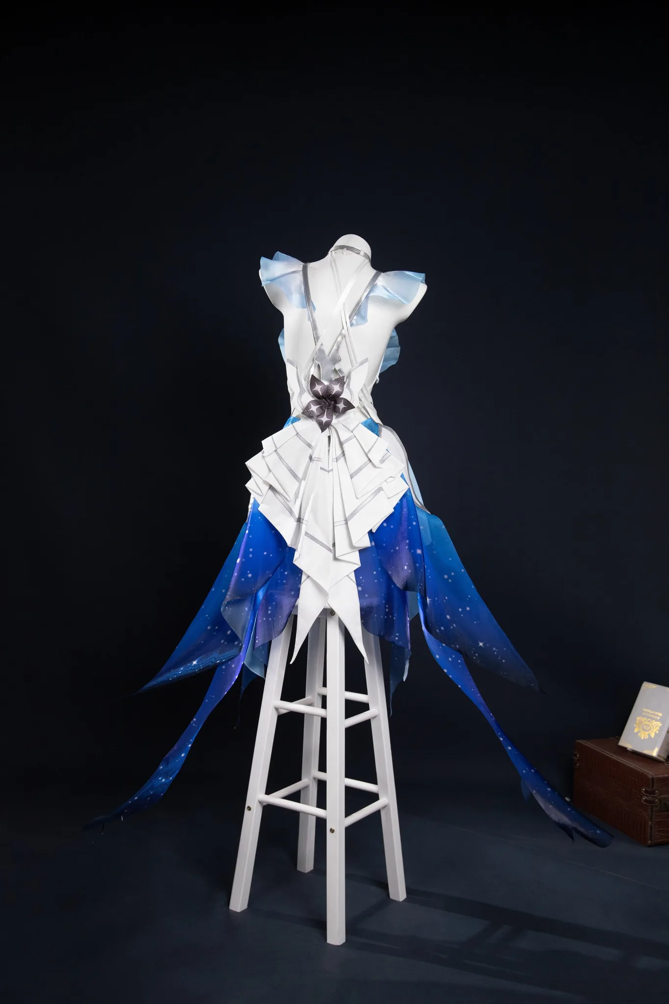 Shorekeeper Wuthering Waves cosplay reference