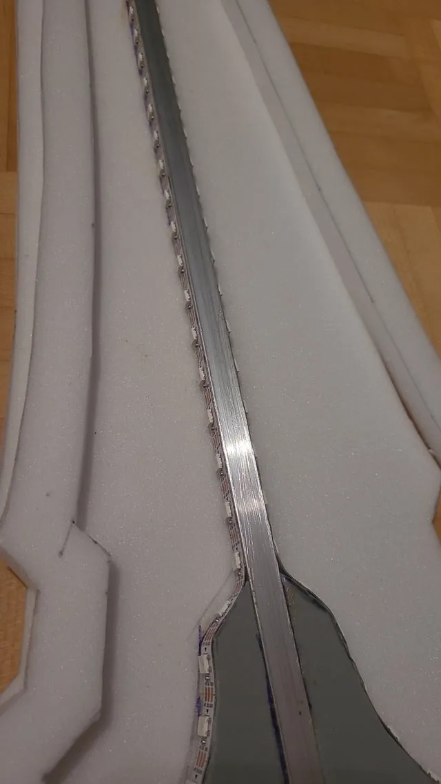 EVA foam dagger prop aluminum rod core blade construction reference