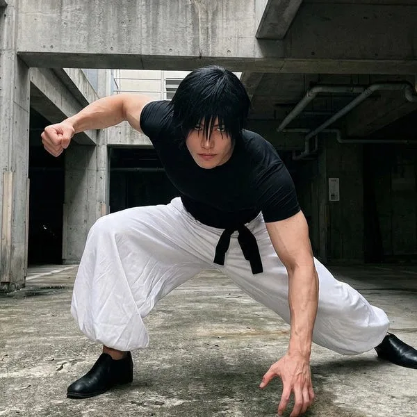 Toji Fushiguro worm cosplay reference